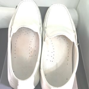 Rockport Men’s White Slip On Shoes - Size 10